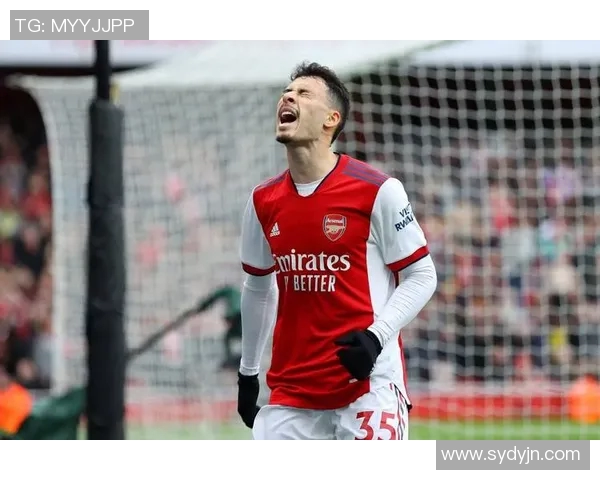 1990年曼联与阿森纳经典对决回顾及其对英超历史的影响分析